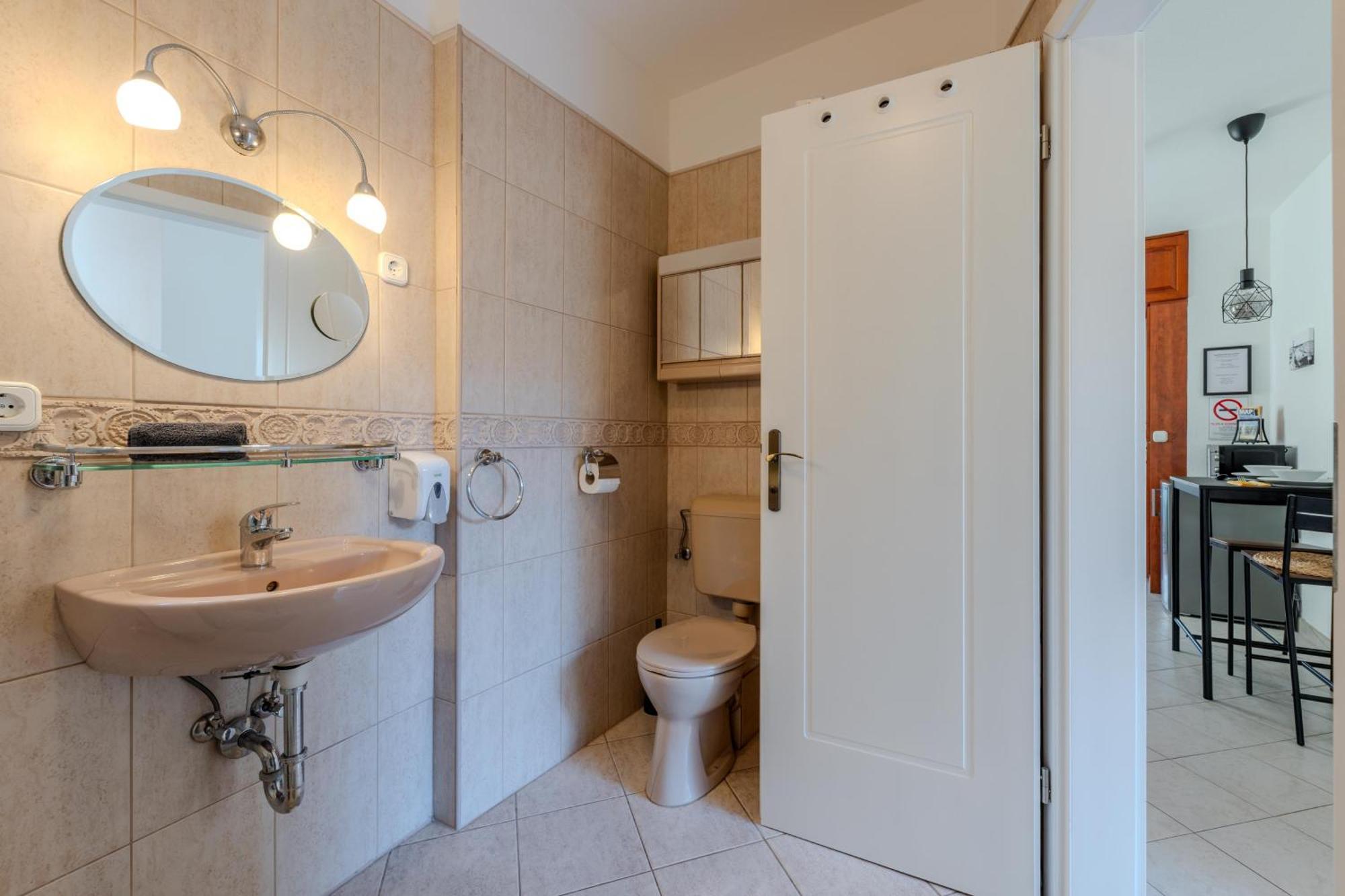 Cozy Flat In The Heart Of Buda بودابست المظهر الخارجي الصورة