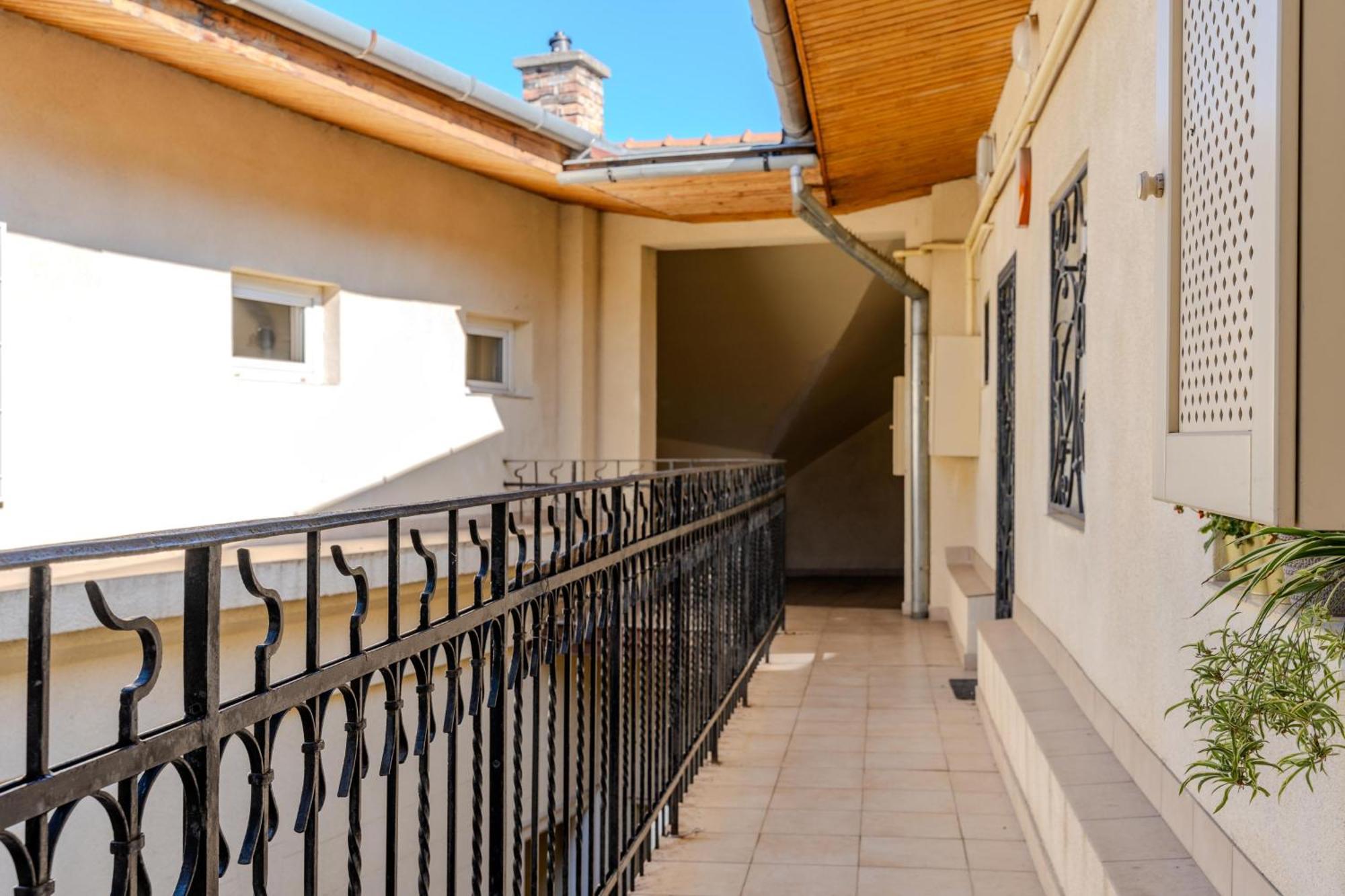 Cozy Flat In The Heart Of Buda بودابست المظهر الخارجي الصورة